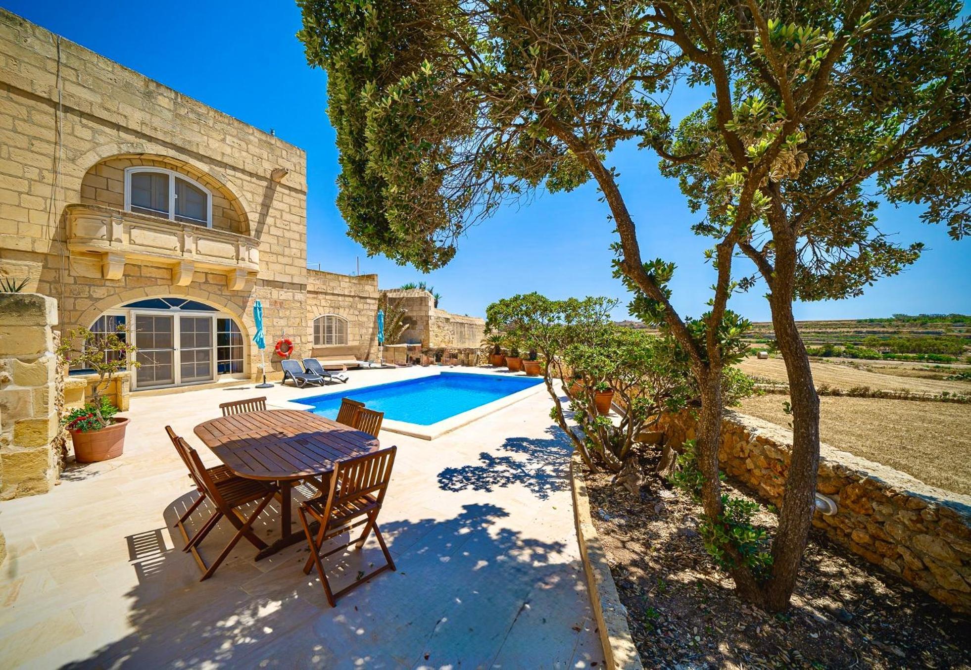 Lonza Gharb Farmhouse Exteriör bild